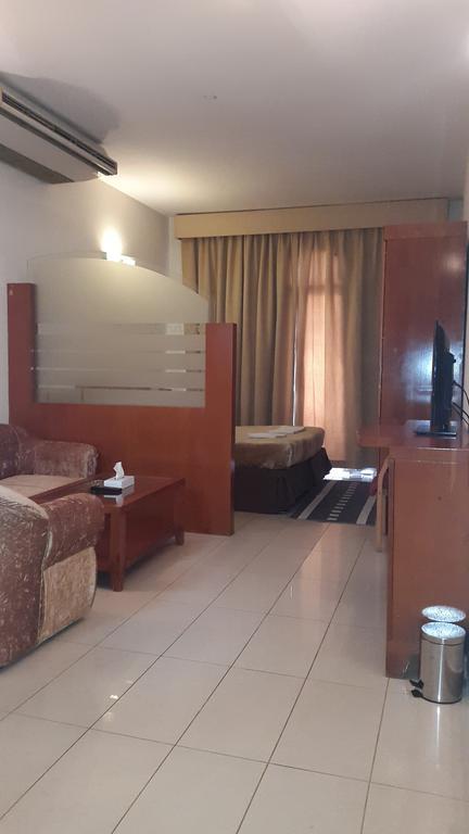 Al Raien Hotel Apartment Dubai Oda fotoğraf