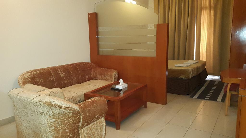 Al Raien Hotel Apartment Dubai Oda fotoğraf