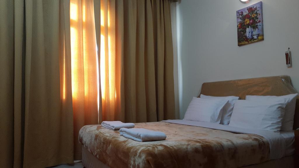 Al Raien Hotel Apartment Dubai Oda fotoğraf